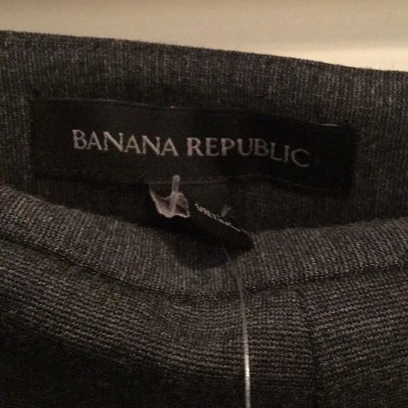 Gone by 10/15 Banana Republic Charcoal Gray Skirt - Picture 4 of 4
